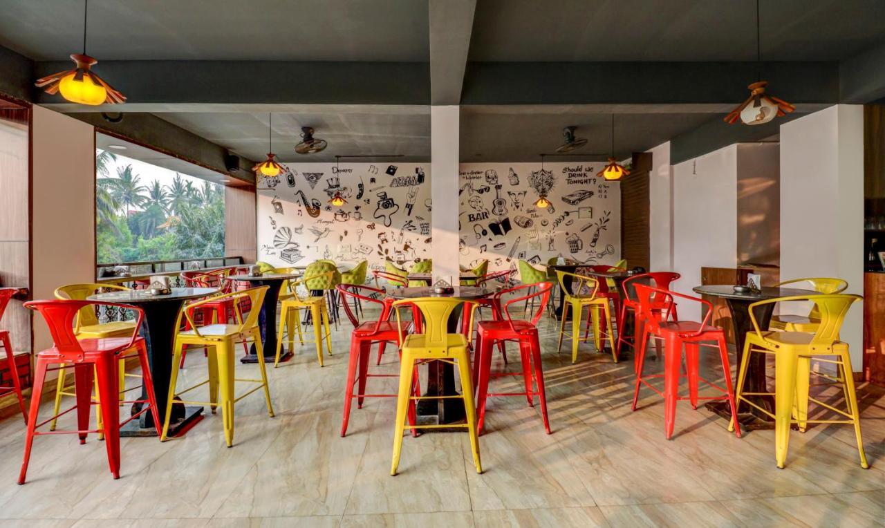 Treebo Three Street Inn Bangalore Exterior foto